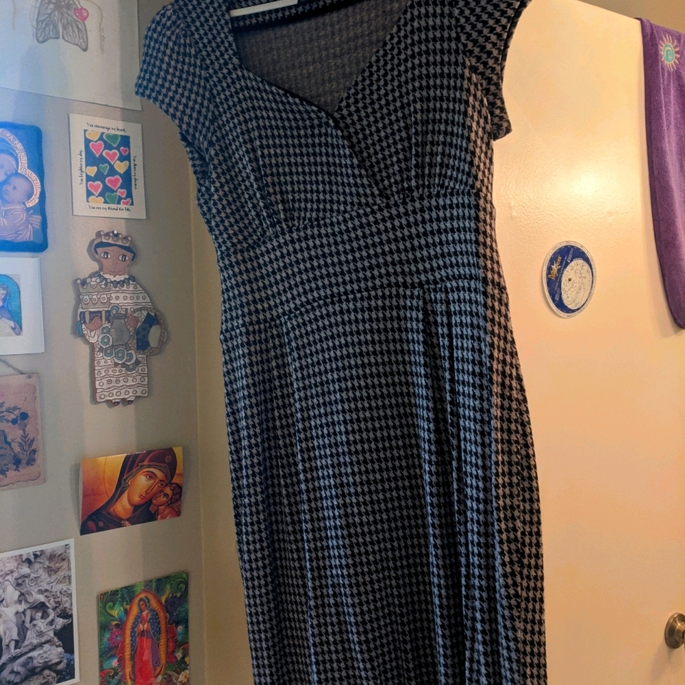 Banana Republic short sleeve houndstooth dress